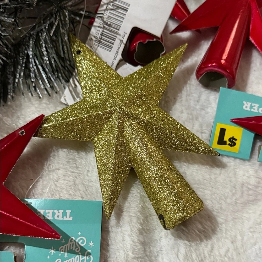 Festive Red and Gold Star Garland with Green Foliage